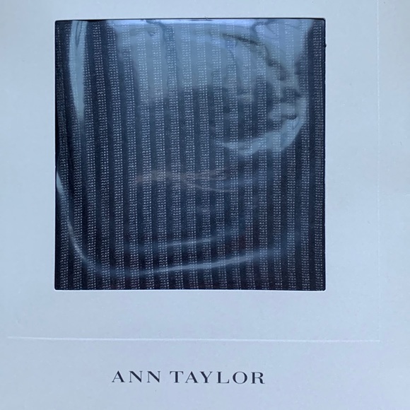 ANN TAYLOR Textured Ribbed Black Tights Size M New With Tag - Picture 3 of 8